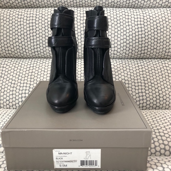 BCBGMAXAZRIA Women’s MA-Night Leather Bootie - Picture 3 of 6